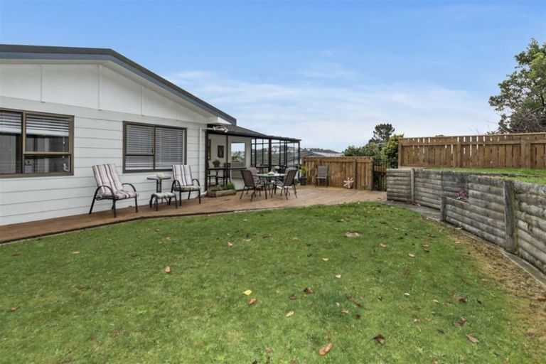 Photo of property in 3 Gaff Place, Whitby, Porirua, 5024