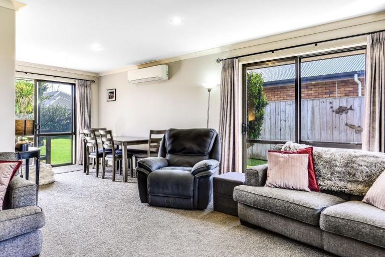 Photo of property in 5 Merlot Place, Rototuna, Hamilton, 3210