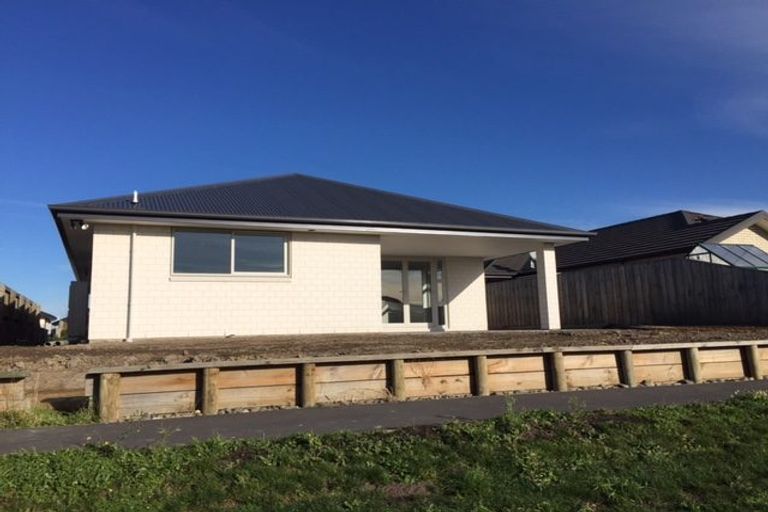 Photo of property in 10 Retallick Way, Amberley, 7410