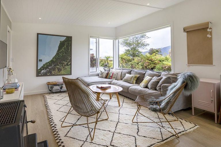 Photo of property in 16 Stuart Street, Lake Kaniere, Kokatahi, 7881