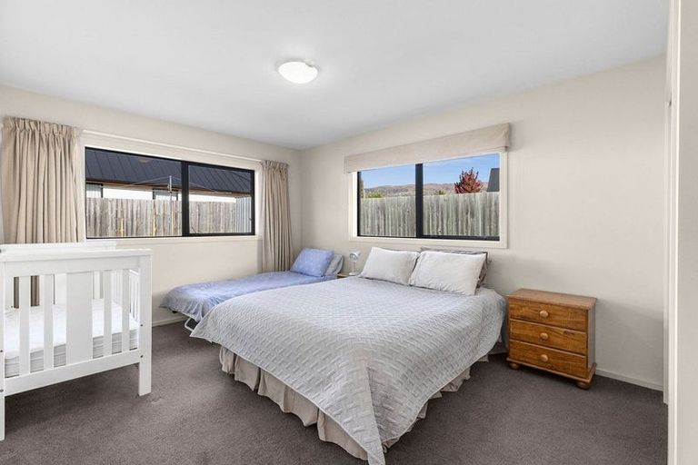 Photo of property in 1 Coromandel Street, Wanaka, 9305