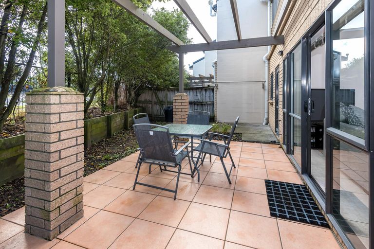 Photo of property in 32 Skip Lane, East Tamaki, Auckland, 2013
