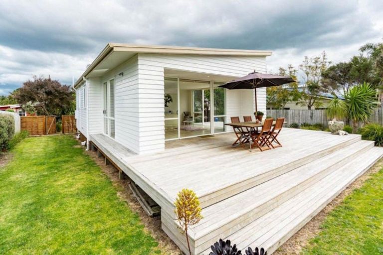 Photo of property in 37 Seabreeze Road, Mangawhai Heads, Mangawhai, 0505