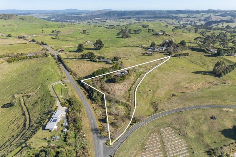 Photo of property in 18 Whakaroa Road, Kinloch, Taupo, 3385