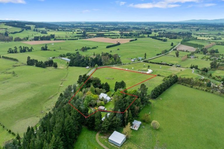 Photo of property in 211 Summerhill Road, Cust, Rangiora, 7471
