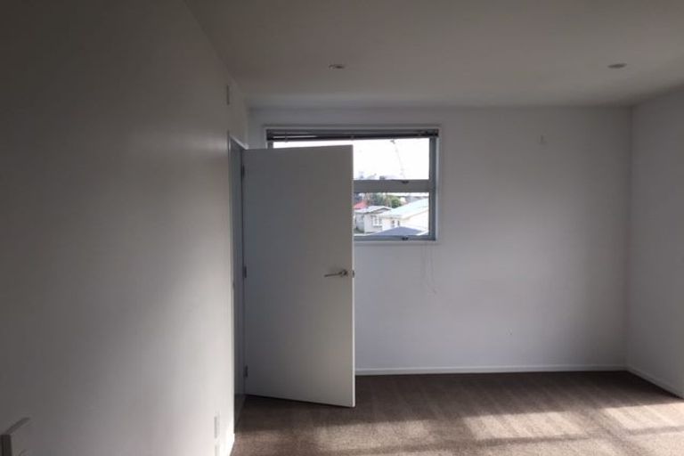 Photo of property in 43 Grafton Street, Waltham, Christchurch, 8011