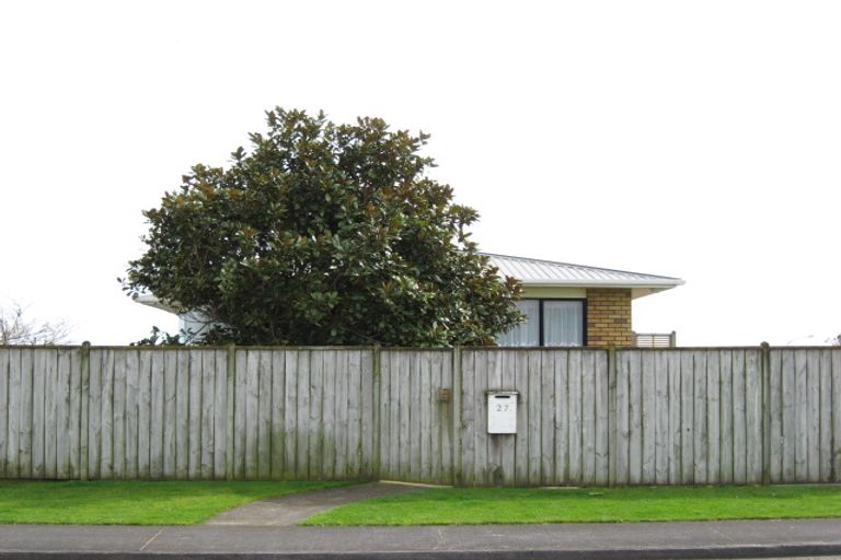 Photo of property in 27 Kingsford Street, Bell Block, New Plymouth, 4312