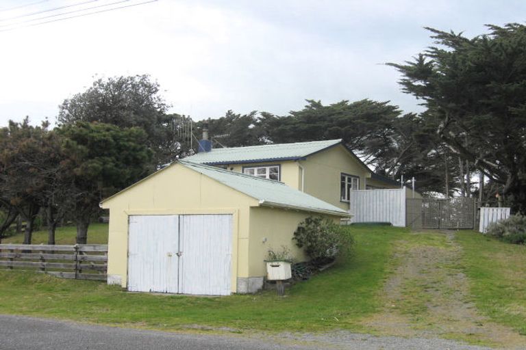 Photo of property in 128 Kahukura Avenue, Waitarere Beach, Levin, 5510