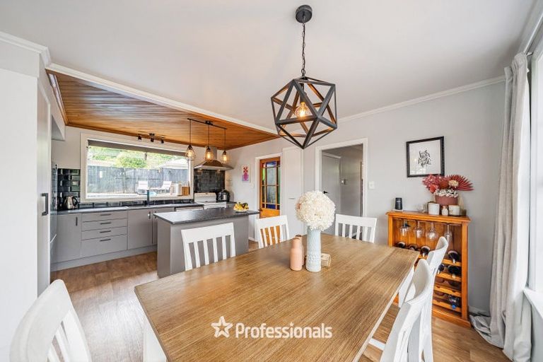 Photo of property in 373 Stokes Valley Road, Stokes Valley, Lower Hutt, 5019