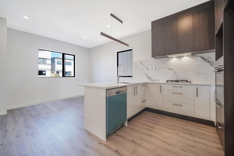 Photo of property in 163 Grove Road, Papakura, 2110