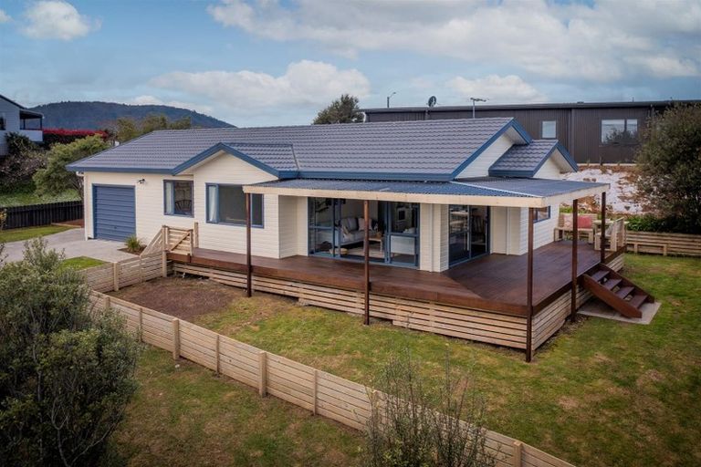 Photo of property in 4 Christa Court, Whitianga, 3510