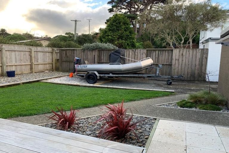 Photo of property in 6 Pine Tree Lane, Korokoro, Lower Hutt, 5012