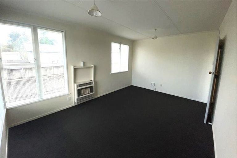 Photo of property in 37 Monowai Place, Westbrook, Palmerston North, 4412