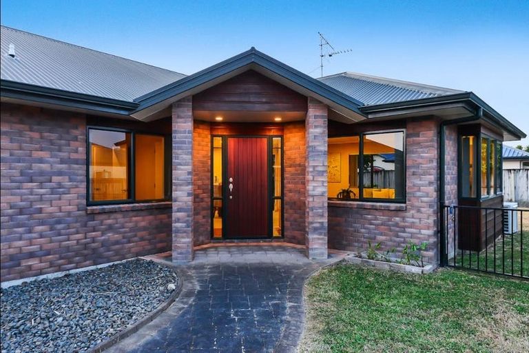 Photo of property in 8 Magellan Rise, Flagstaff, Hamilton, 3210