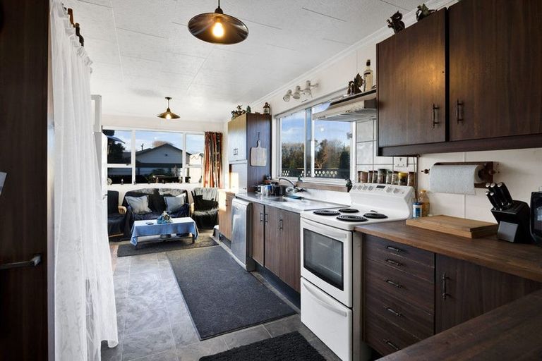 Photo of property in 42 Fantham Street, Hawera, 4610