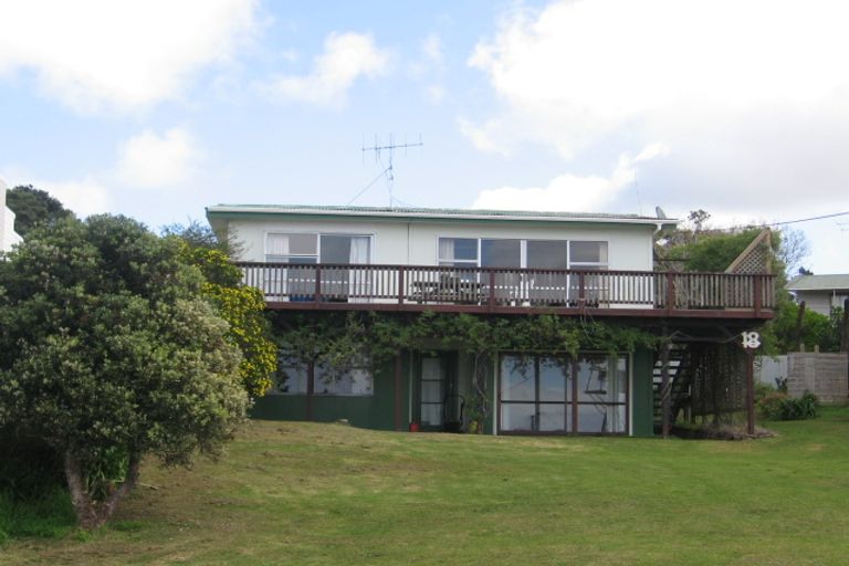 Photo of property in 18 Eveline Street, Mangawhai Heads, Mangawhai, 0505
