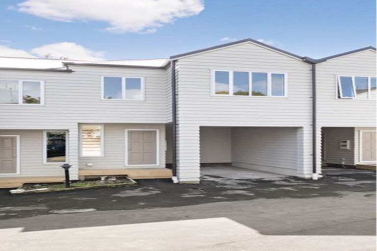 Photo of property in 18/30 John Jennings Drive, Oteha, Auckland, 0632