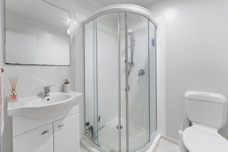 Photo of property in 34 Golden Terrace, Queenstown, 9300