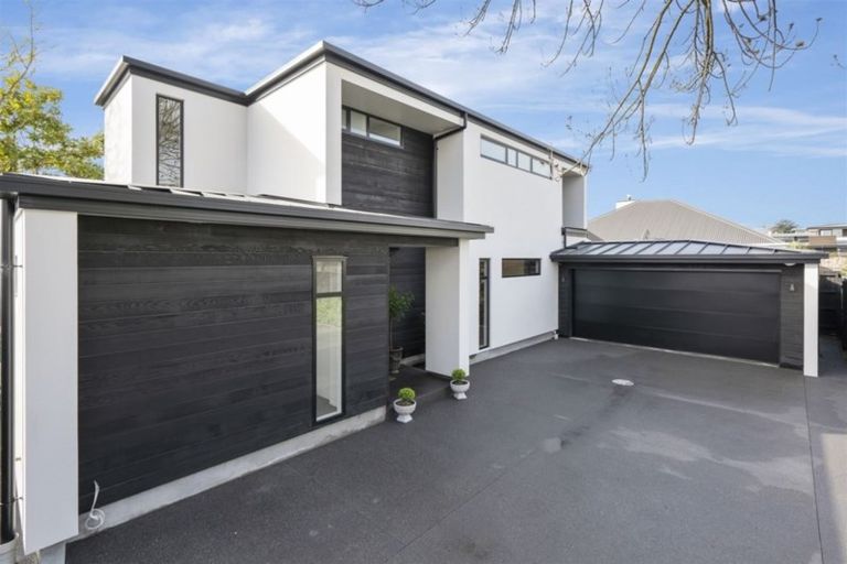 Photo of property in 15b Garden Road, Merivale, Christchurch, 8014