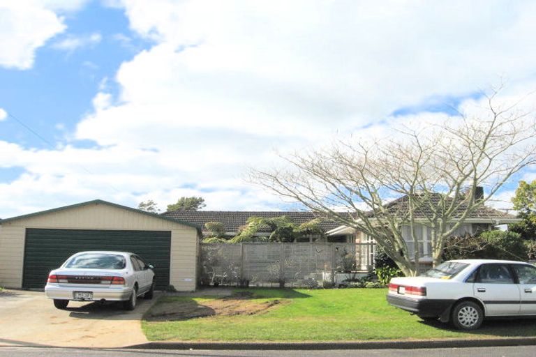 Photo of property in 24 Rollerson Street, Papakura, 2110