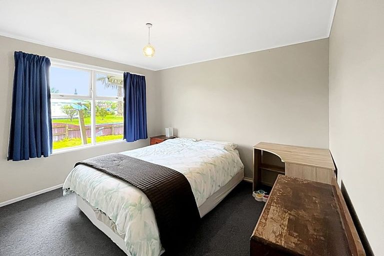 Photo of property in 1 Firth Place, Awapuni, Palmerston North, 4412