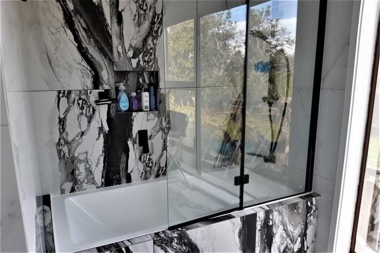 Photo of property in 806 Beach Road, Browns Bay, Auckland, 0630