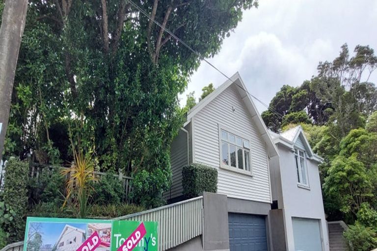 Photo of property in 68 Homewood Avenue, Karori, Wellington, 6012