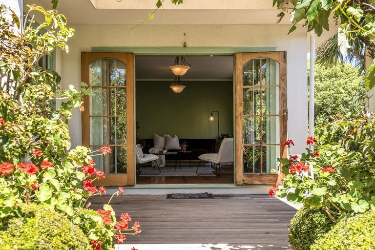 Photo of property in 42 Poplar Avenue, Raumati South, Paraparaumu, 5032