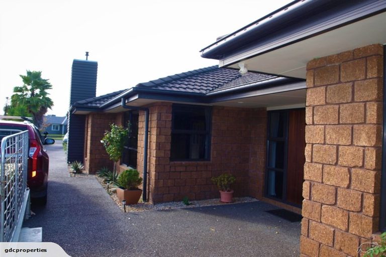 Photo of property in 17 Honiss Place, Cambridge, 3434