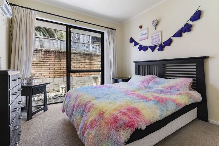 Photo of property in 10 Whites Road, Whitford, Howick, 2571