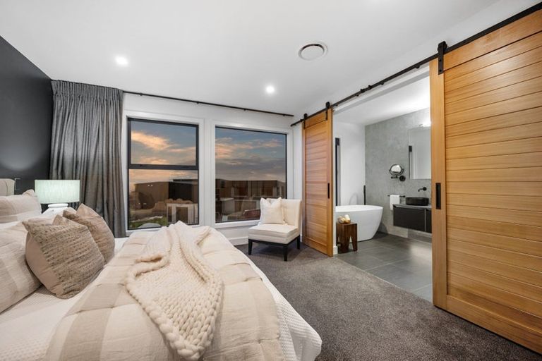 Photo of property in 9 Ridgelea Road, Long Bay, Albany, 0792