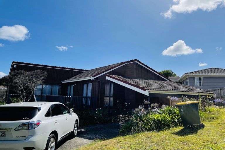Photo of property in 26 Banyan Drive, Totara Heights, Auckland, 2105