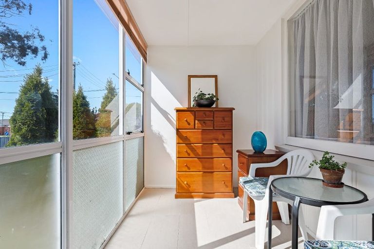 Photo of property in 2/79 Hills Road, Edgeware, Christchurch, 8013