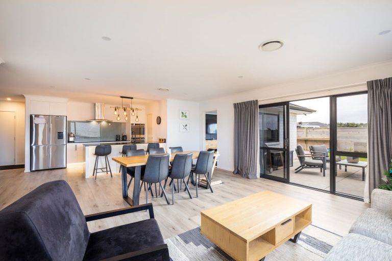 Photo of property in 31 Keene Drive, Bell Block, New Plymouth, 4312