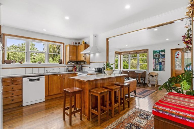 Photo of property in 5 Cross Street, Raglan, 3225