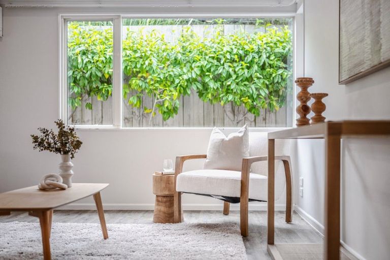 Photo of property in 54 Walworth Avenue, Pakuranga Heights, Auckland, 2010