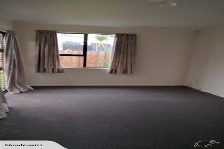 Photo of property in 2/67 Sunvue Road, Glen Eden, Auckland, 0602