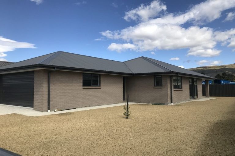 Photo of property in 52 Olds Crescent, Cromwell, 9310