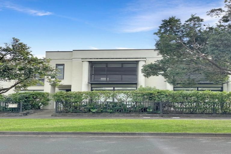 Photo of property in 51 Bluegrey Avenue, Stonefields, Auckland, 1072