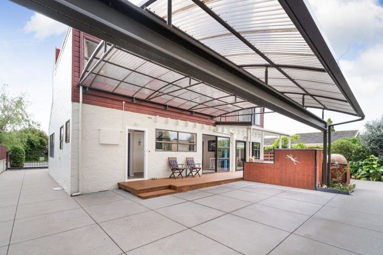 Photo of property in 16 Akaroa Avenue, Awapuni, Palmerston North, 4412