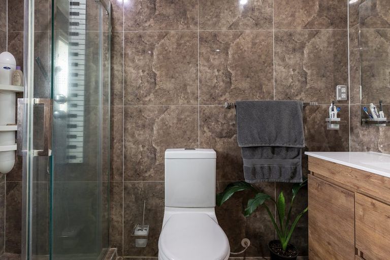 Photo of property in 61a Cobham Crescent, Kelston, Auckland, 0602