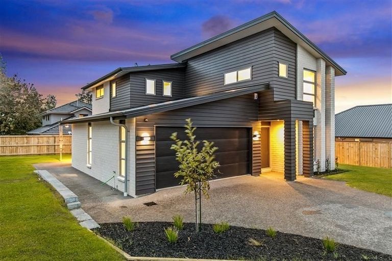 Photo of property in 12 Lisle Farm Drive, Pukekohe, 2120