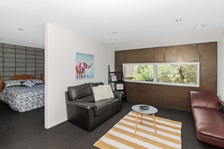 Photo of property in 42 Davies Road, Hurdon, New Plymouth, 4310