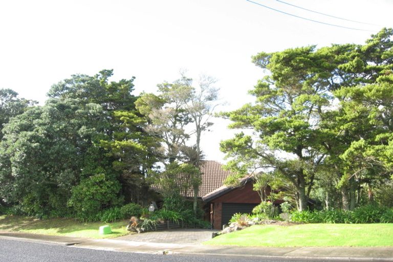 Photo of property in 161 Mellons Bay Road, Mellons Bay, Auckland, 2014