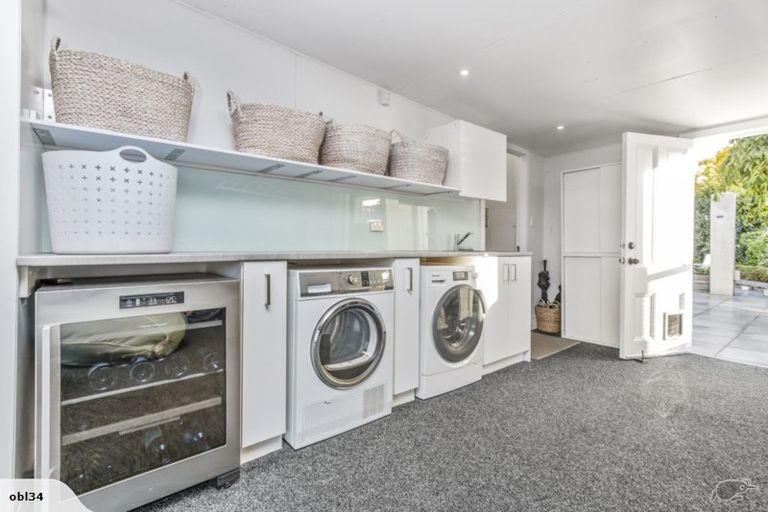 Photo of property in 71 Beach Road, Mellons Bay, Auckland, 2014