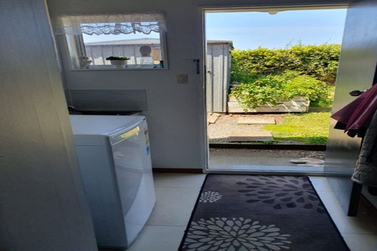 Photo of property in 13c Hussey Street, Waverley, 4510