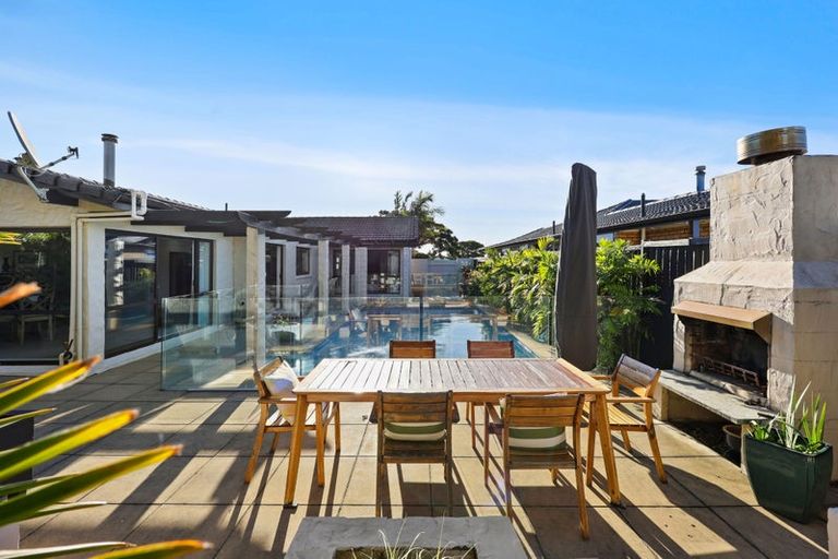 Photo of property in 188 Prince Regent Drive, Farm Cove, Auckland, 2012