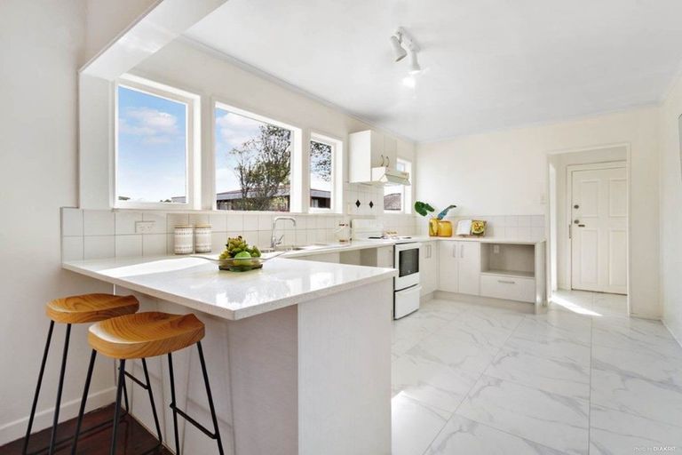 Photo of property in 3161 Great North Road, New Lynn, Auckland, 0600