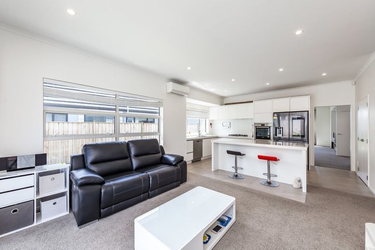 Photo of property in 81 Colonial Drive, Silverdale, 0932