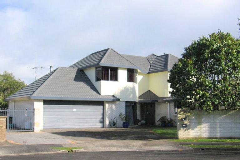 Photo of property in 12 Longwood Place, Harrowfield, Hamilton, 3210